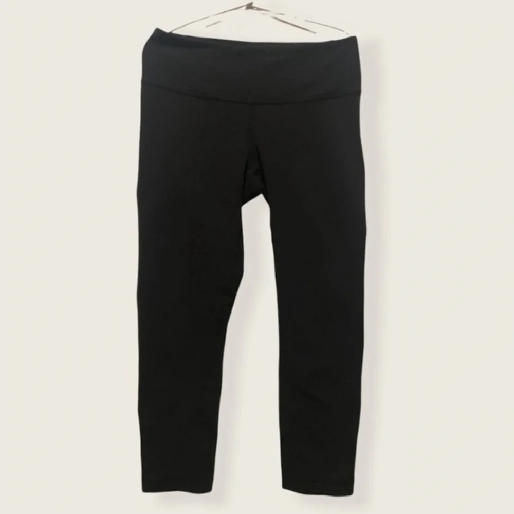 Lululemon  Athletica cropped leggings  size 4 buttery soft - Picture 3 of 5